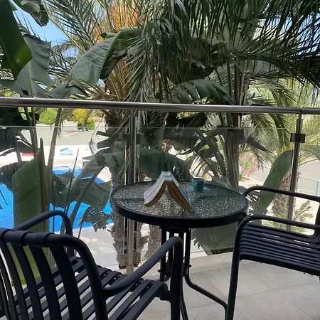 Coastal Escape Apartament *